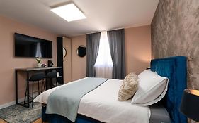 Sapphire Studio Apartment With Free Private Parking